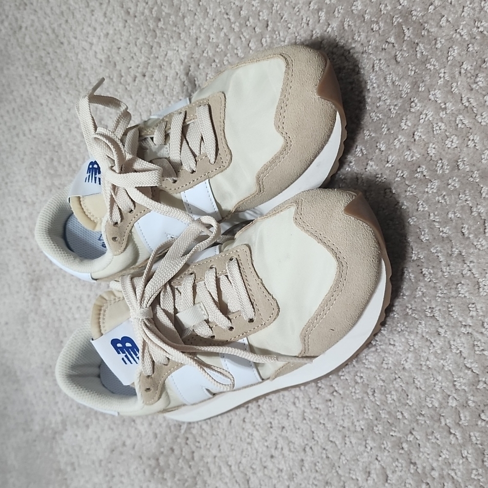 New Balance 237